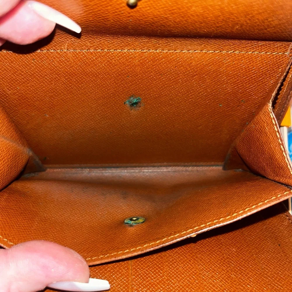 🍀 Louis Vuitton monogram larger size wallet - good condition! Authentic. - Picture 12 of 16